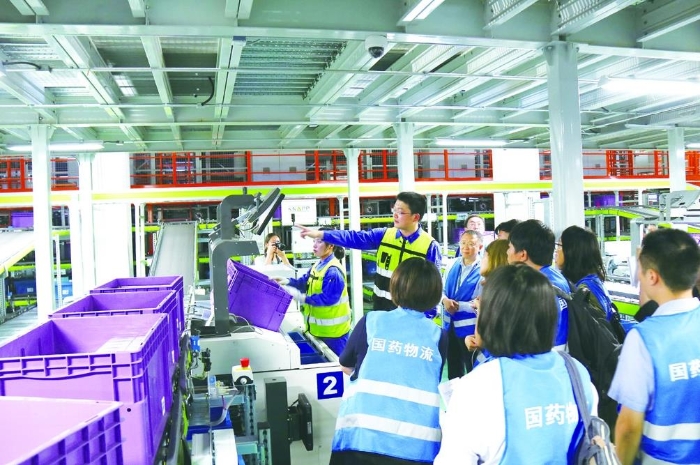 國家藥監局于今年6月組織了“壯麗70年·奮斗新時代”媒體走基層活動，挖掘藥監故事，記錄行業聲音，書寫時代新風貌。