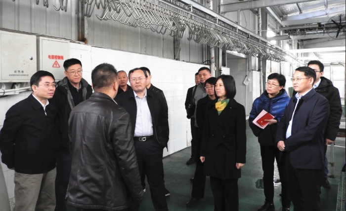 08 圖為國家藥典委員會一行調研臨泉縣誠聚食品有限公司。(記者 蔣守福 攝).JPG 08 圖為國家藥典委員會一行調研臨泉縣誠聚食品有限公司。(記者 蔣守福 攝).JPG