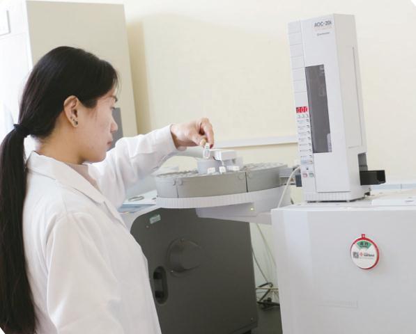 良福制藥科研實驗室。