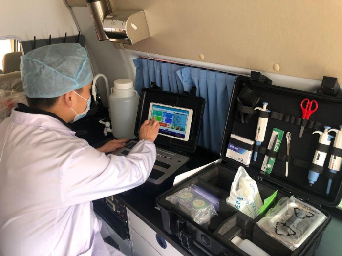 蘭州市城關區(qū):檢測車“上門”抽檢 全力保障食品安全 蘭州市城關區(qū):檢測車“上門”抽檢 全力保障食品安全