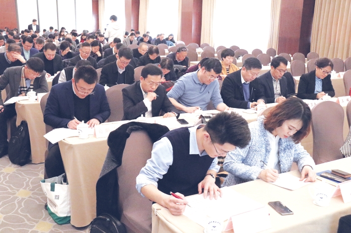 2019年11月28日，國家藥監局召開疫苗生產企業巡查工作整改推進會，并組織疫苗生產企業相關負責人進行《疫苗管理法》知識考試。