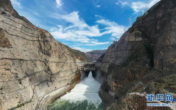 烏東德水電站大壩（6月29日攝，無人機照片）。新華社記者 胡超 攝