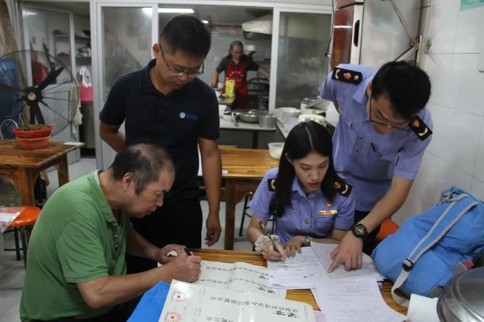 福建南平市延平區市場監督管理局開展早餐食品抽檢聯合行動