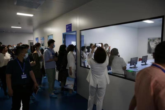 圖為參觀現場。（楊菲 攝）