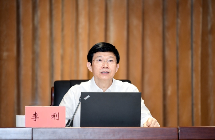 李利作黨史學(xué)習(xí)教育專(zhuān)題黨課報(bào)告