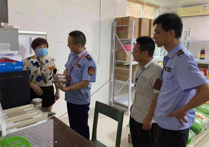 圖為檢查現場。