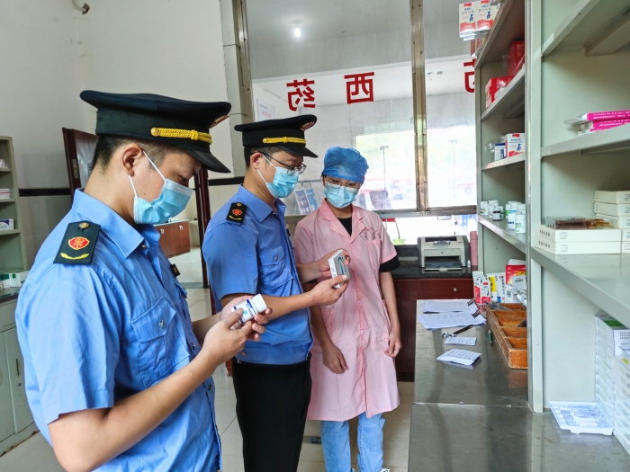 圖為檢查現(xiàn)場。