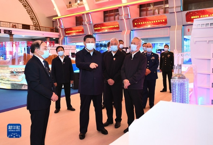 10月26日，中共中央總書記、國家主席、中央軍委主席習近平在北京展覽館參觀國家“十三五”科技創新成就展。 新華社記者 謝環馳 攝