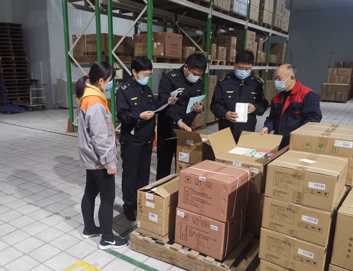 圖為檢查現(xiàn)場(chǎng)。 圖為檢查現(xiàn)場(chǎng)。