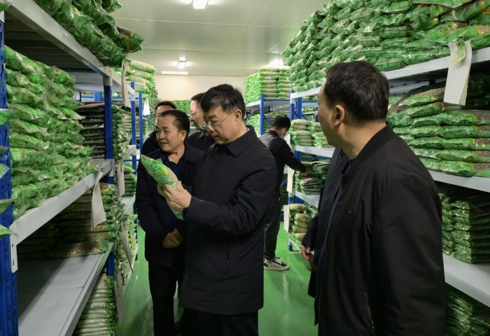 圖為調(diào)研現(xiàn)場(chǎng)。