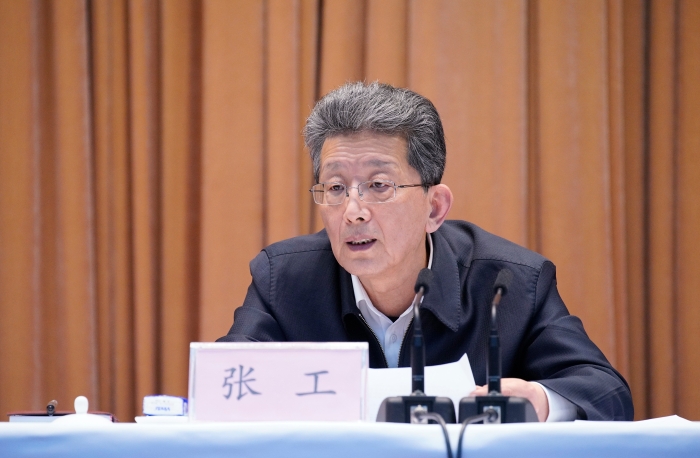 奮進新征程 建功新時代  