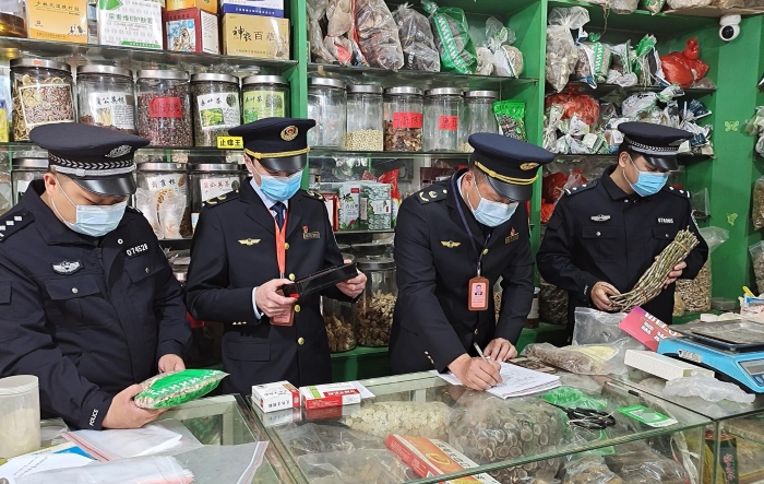 圖為檢查現場。