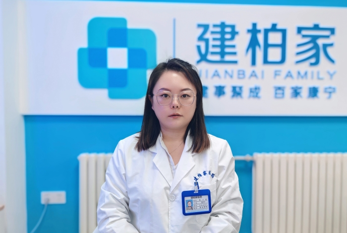 黑龍江省-黑龍江建柏家醫藥連鎖有限責任公司-孫心培6寸工作照