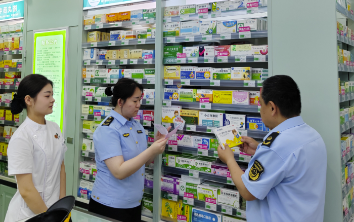 圖為:吉林省公主嶺市“六一”兒童節前開展兒童藥品檢查  王志軍攝 18843471295