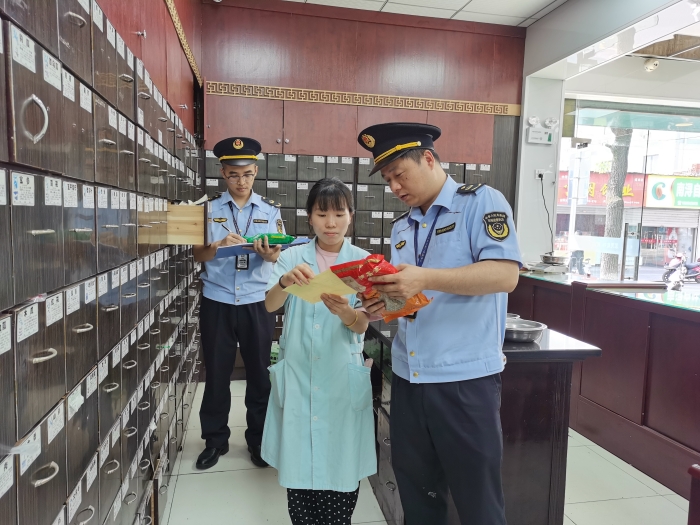 湖州南潯開展梅雨季中藥飲片專項(xiàng)檢查3