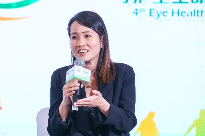 圖為Li-lian Foo在第四屆守護全生命周期眼健康會議上發言。