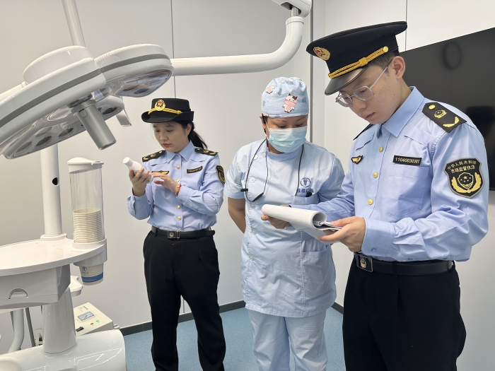 浙江湖州開展牙科診所專項檢查2 浙江湖州開展牙科診所專項檢查2